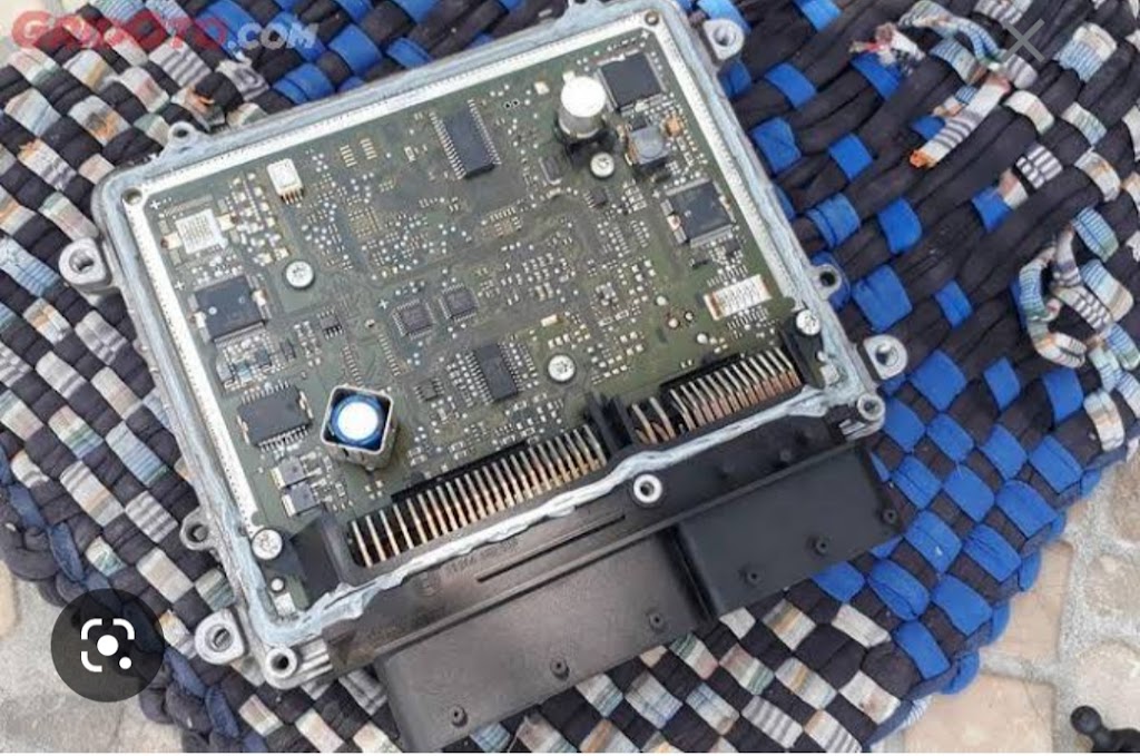 Service ECU Mobil