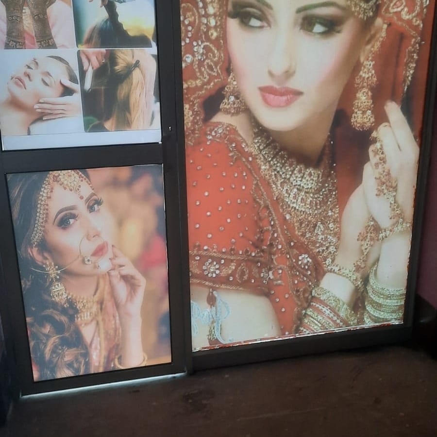 Heena Beauty Salon And Cosmetic