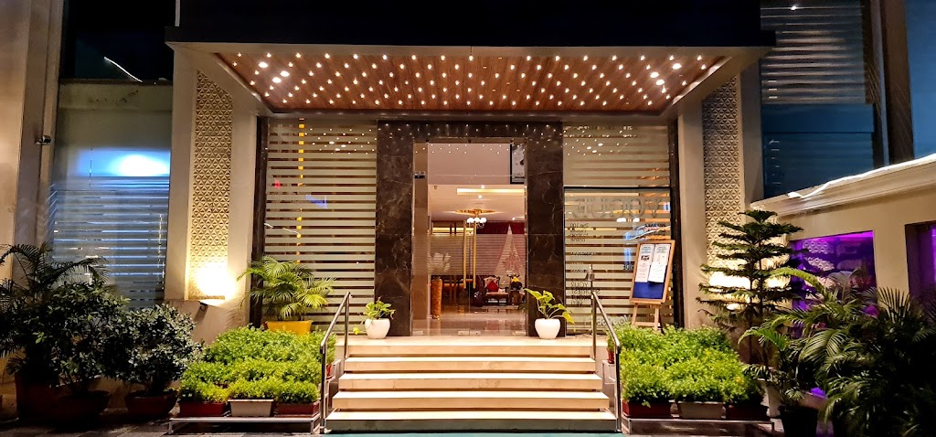 Hotel Dnr Pride Best Hotel Baquet Hall Wedding Venue Rooftop Dinning In Amritsar
