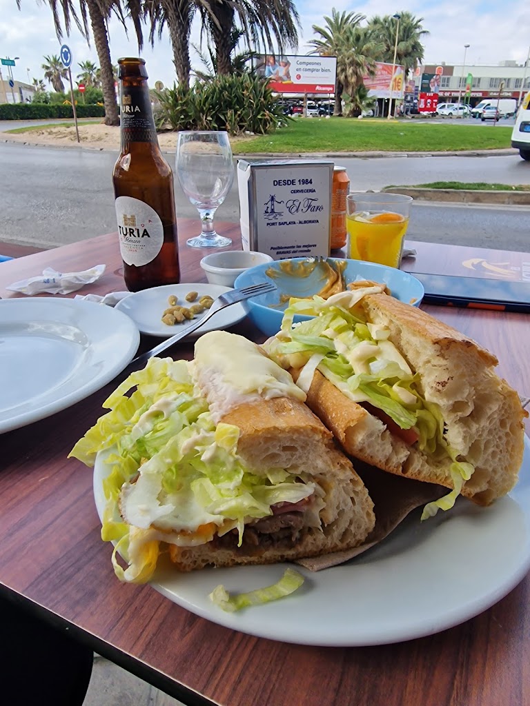 Bar El Faro Alboraya — Comida y bebida