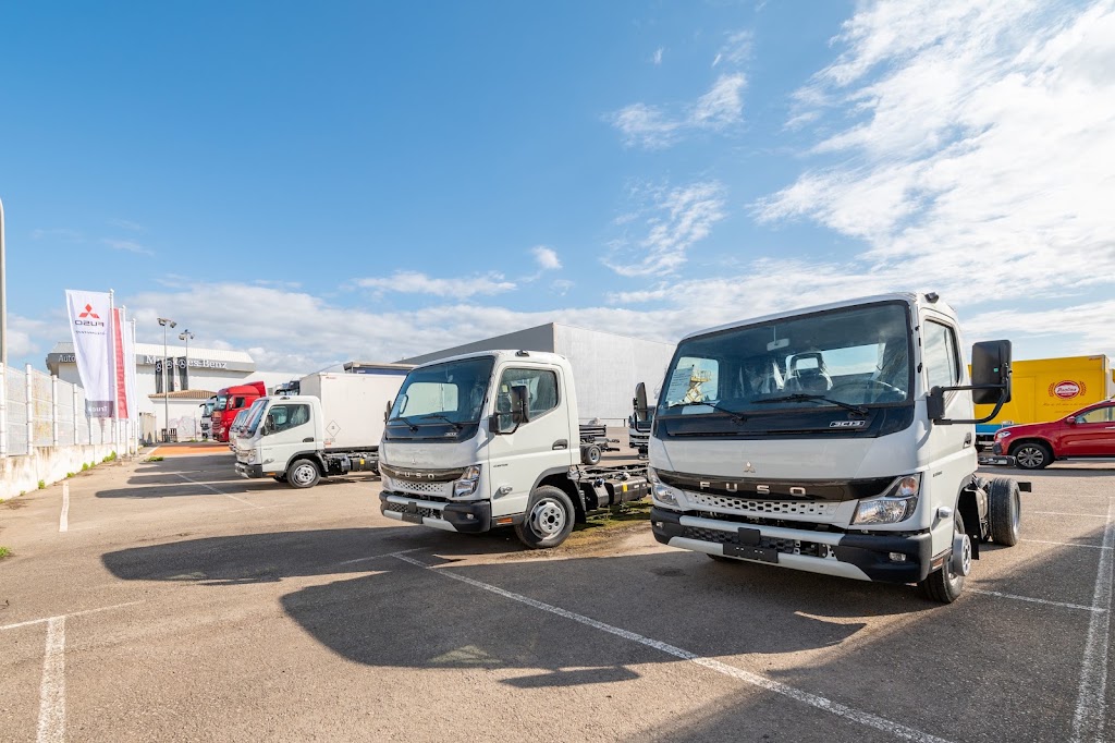 QUADIS Autolica Industriales - Mercedes-Benz y Fuso Mallorca — Camion