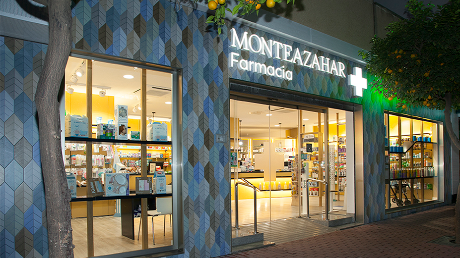 Farmacia Monteazahar - Antonio Vte. Hernandez Diez — Del propietario
