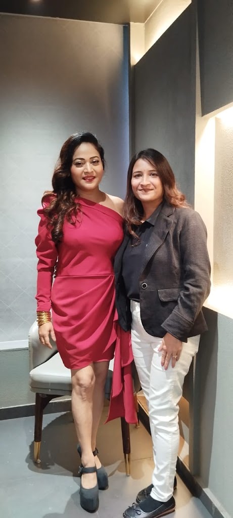 Glamorous Zone Unisex Salon Gz3