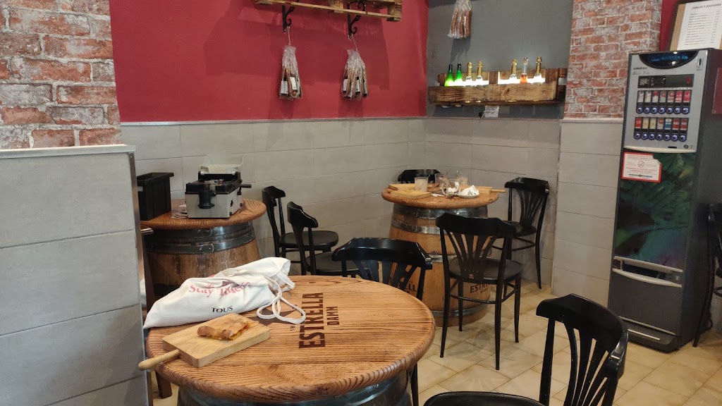 Bodega Eibar — Ambiente