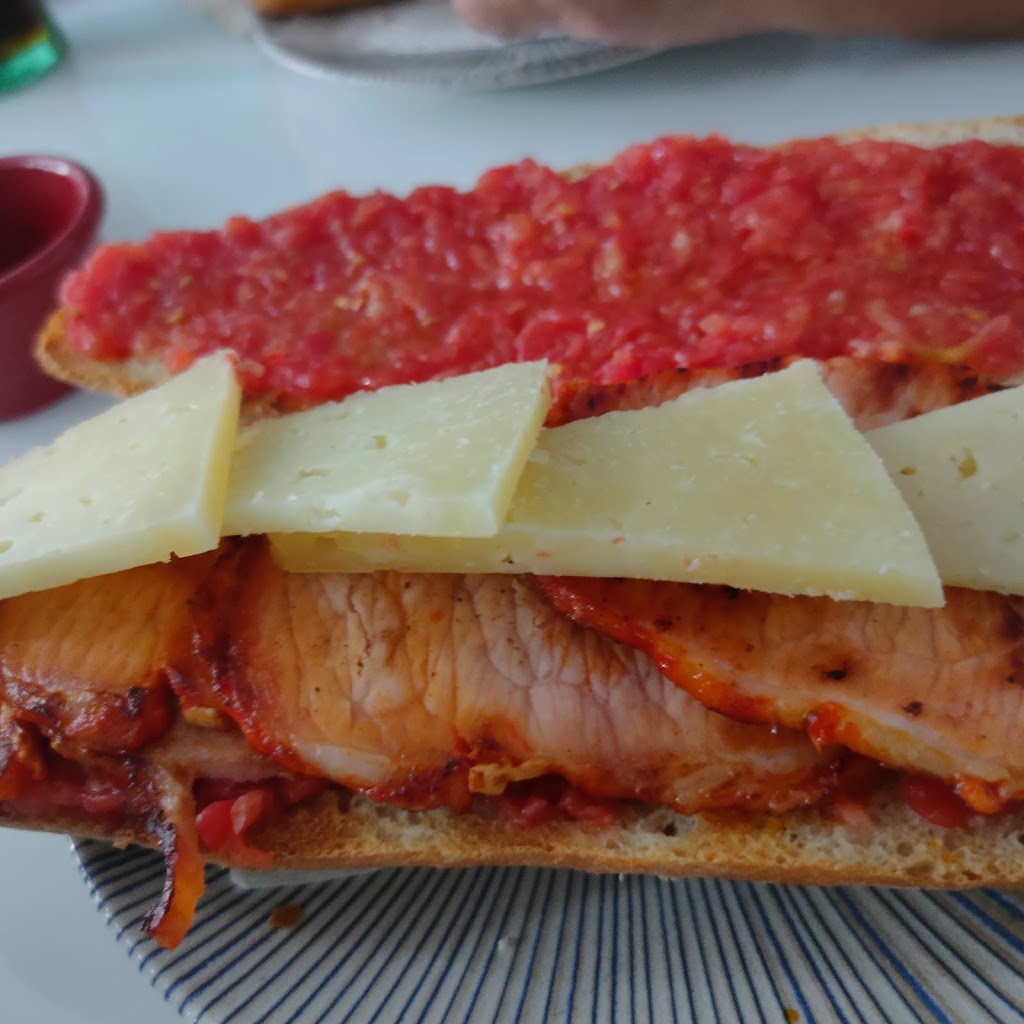 CRYSTAL — Comida y bebida