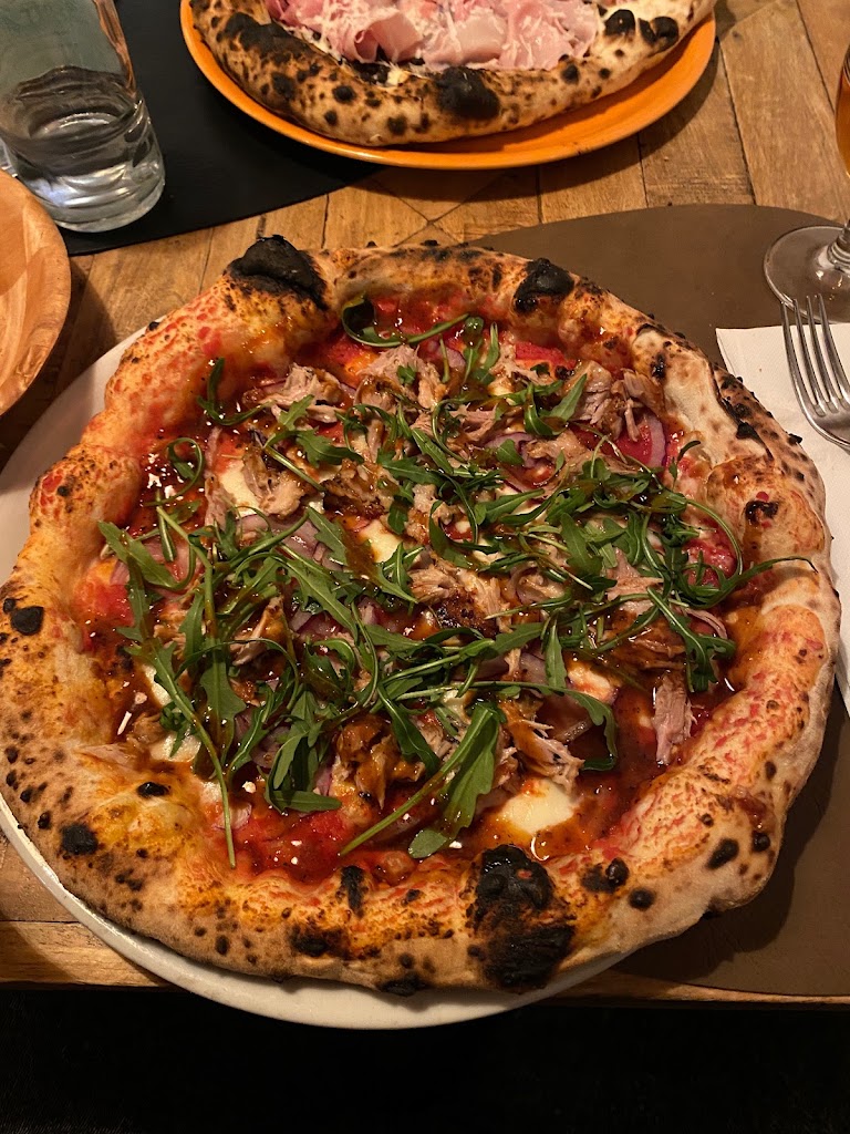 L'Apero Gastrobar — Comida y bebida