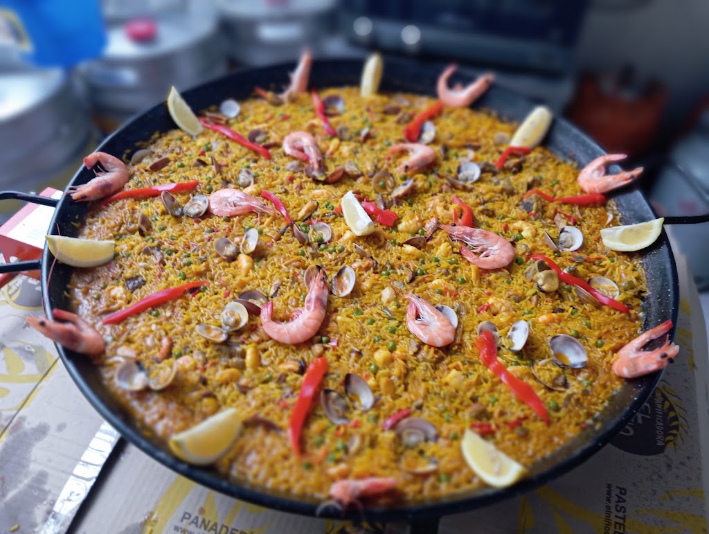Bar el Chisme — Comida y bebida