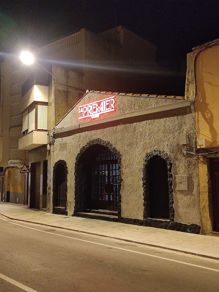 La Premier Club