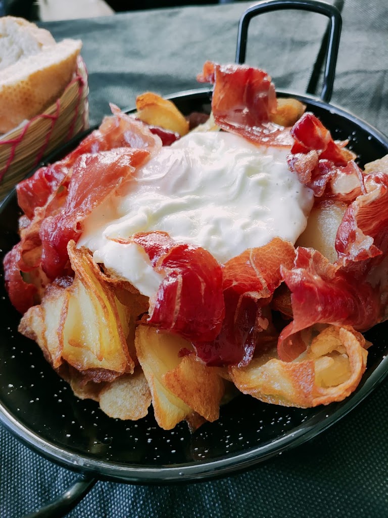 Jango XL — Comida y bebida