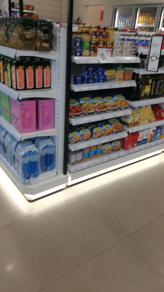 Estacion de Servicio Repsol — Interior