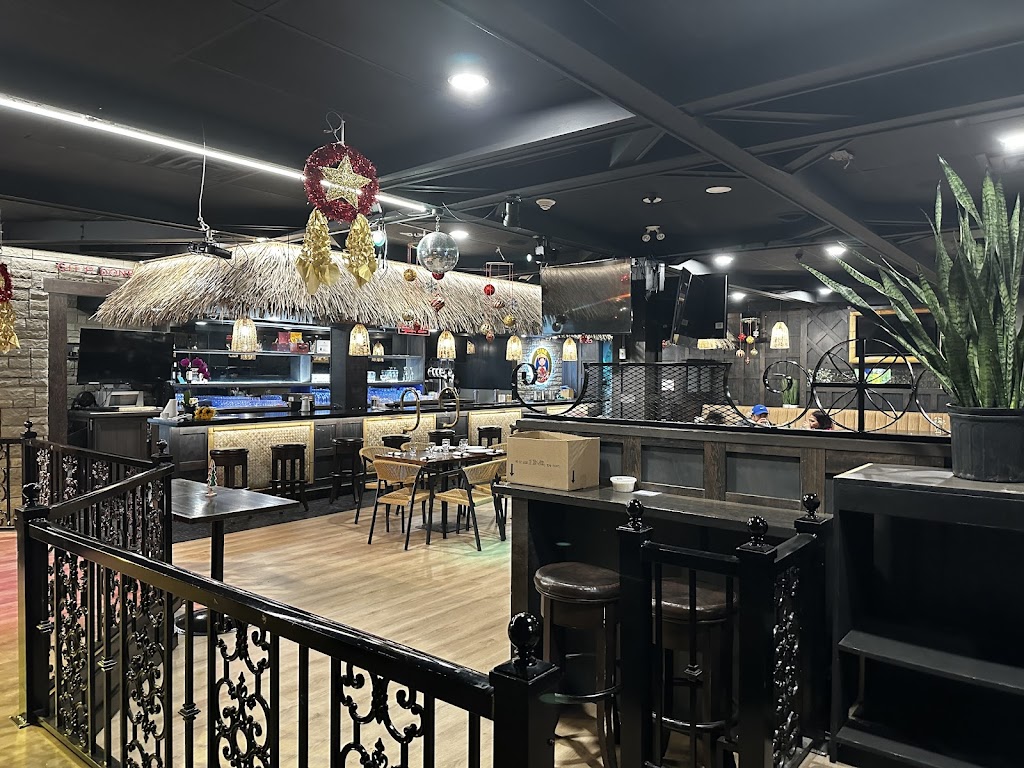 Dine Kanadiyan in New Westminster