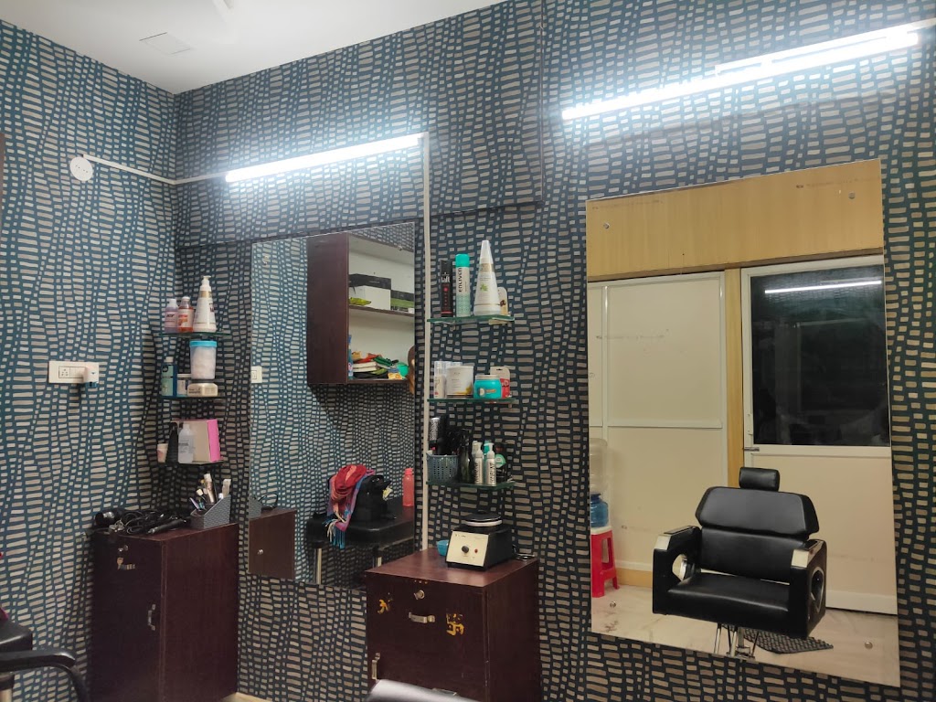 Mak Beauty Saloon
