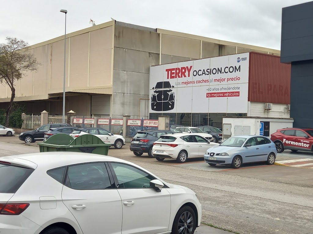 Terry Ocasion | Concesionario coches de segunda mano en Jerez de la Frontera — Hatchback