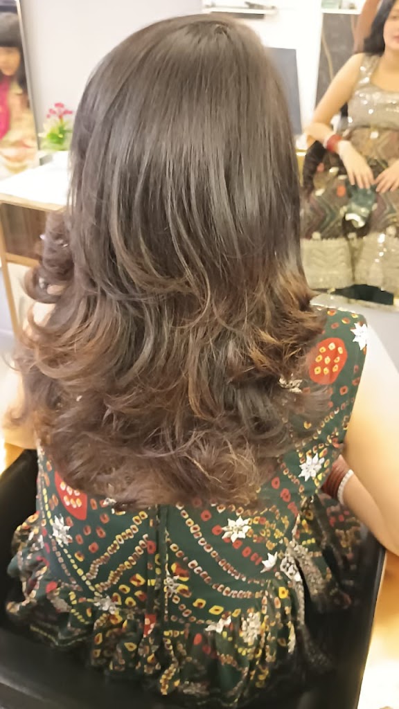 Mohmmads Hair Art A Unisex Beauty Salon Chandigarh