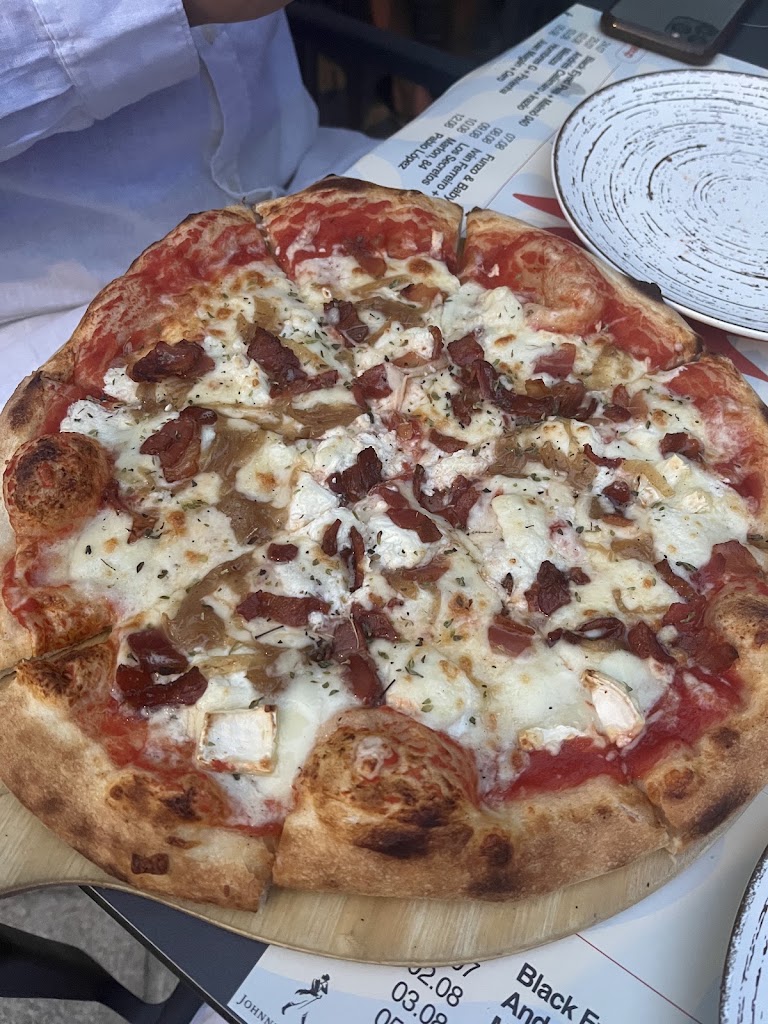 LA FIORENTINA PIZZERIA — Pizza
