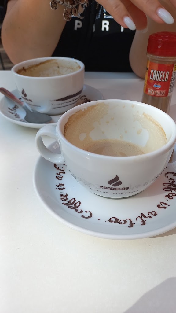 Cafeteria Farandula — Cafe