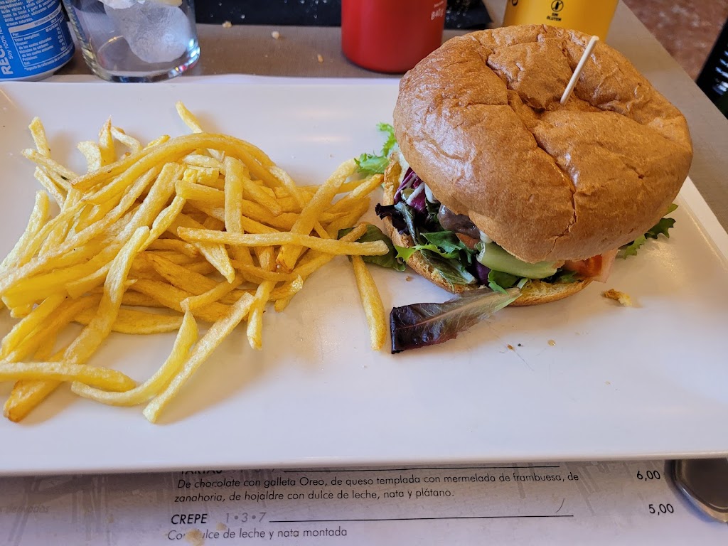 Bar Restaurante Jaen71 — Comida y bebida