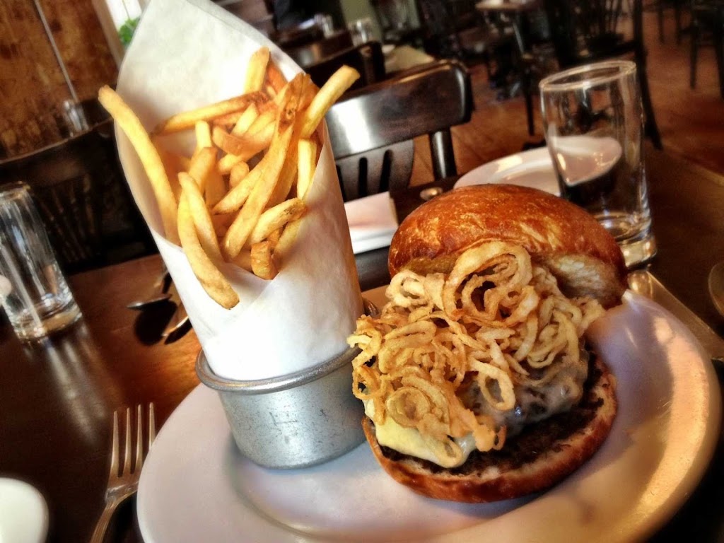  Le Reve Pâtisserie & Café