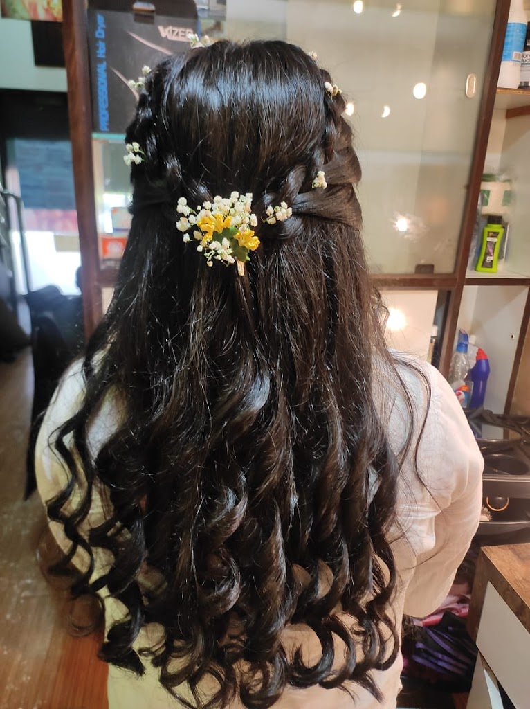 Savita S Beauty Parlour