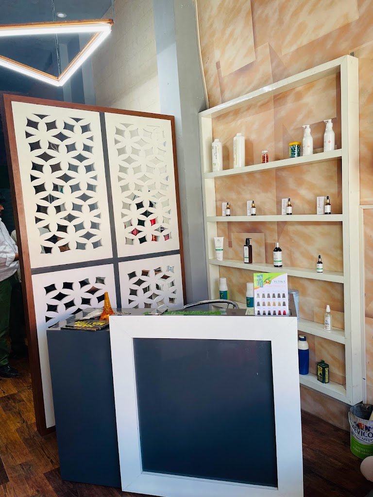 Hair Master Unisex Hair Salon