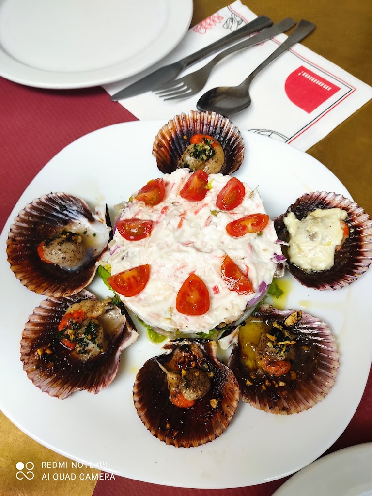 Restaurant La Roda del Calderer — Comida y bebida