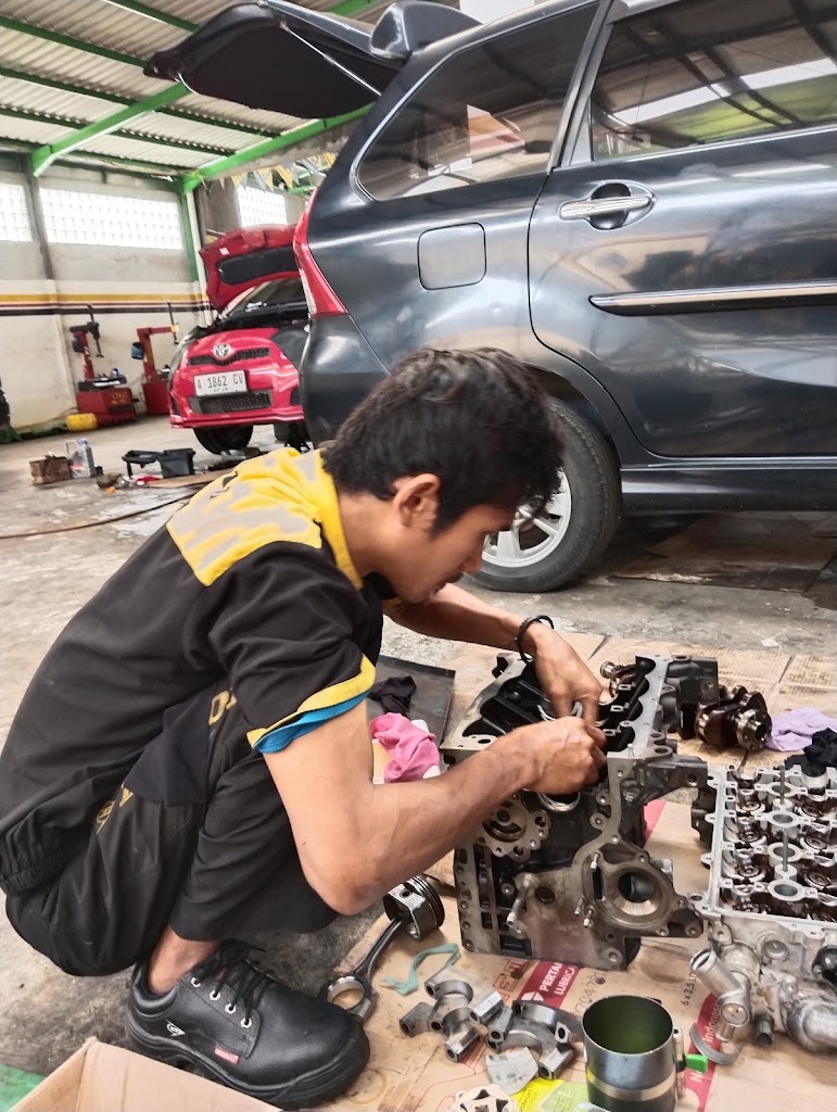 Trisna Lesmana putra bengkel mobil freelance