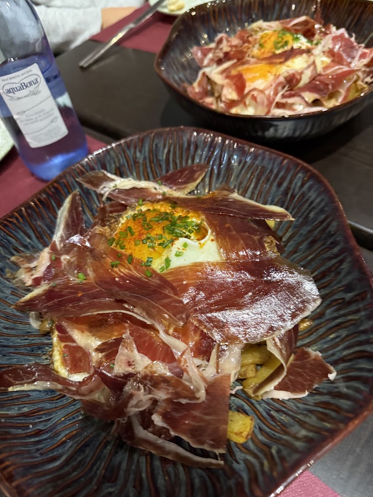 Restaurante EL PATIO — Comida y bebida