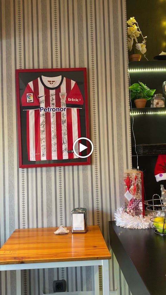 Bar Tranvia — Videos