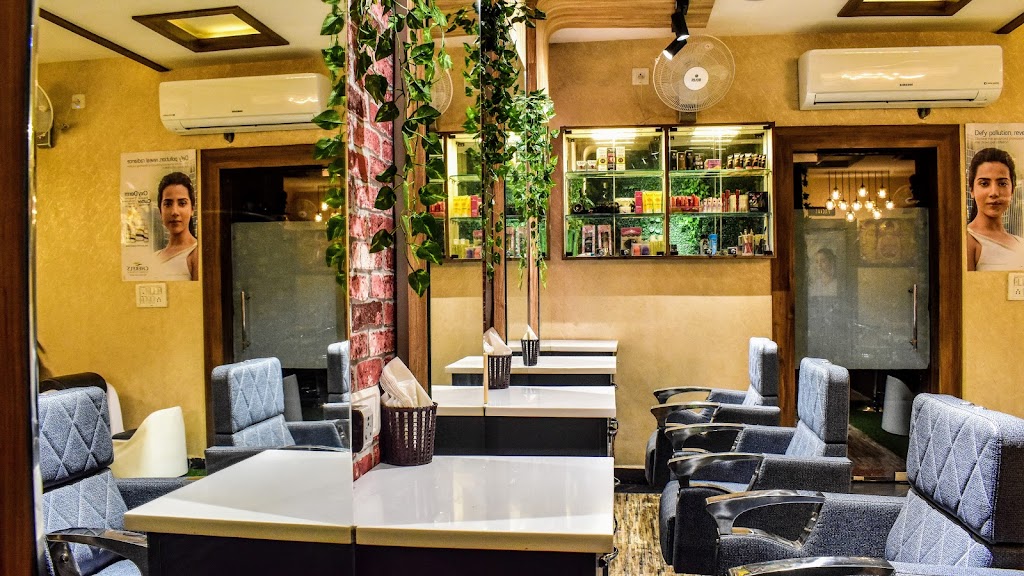 Bani Thani Beauty Clinic And Makeup Studio