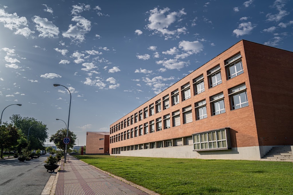 Facultad de Ciencias Empresariales — Del propietario