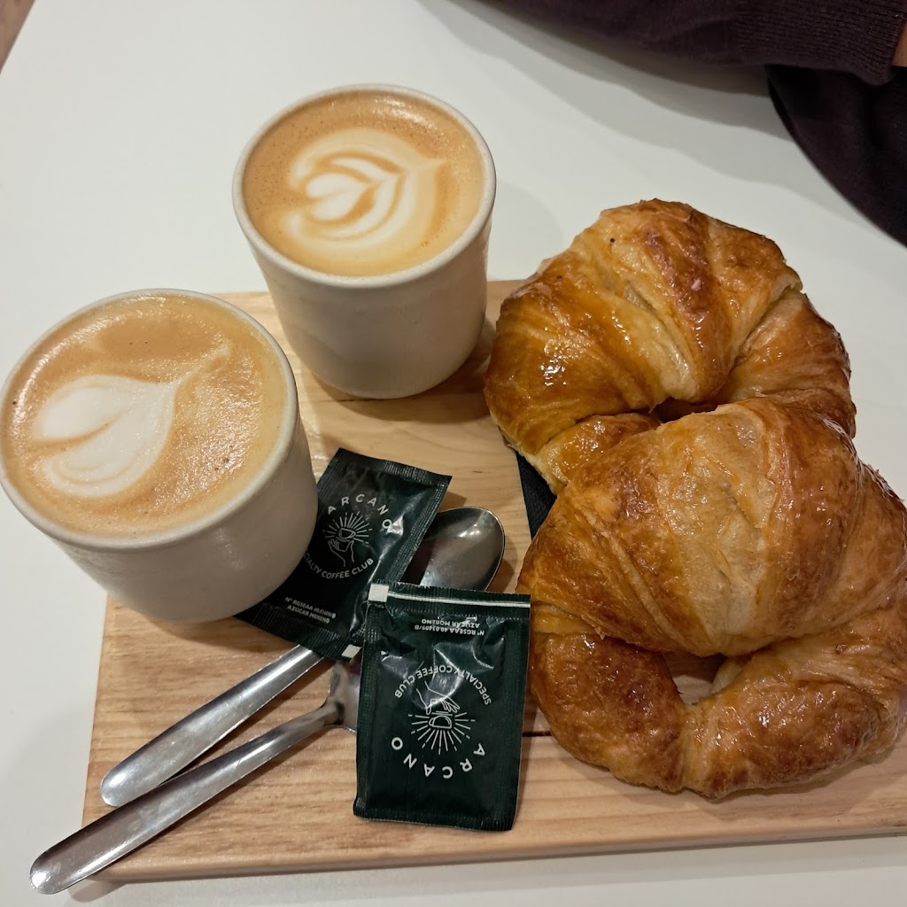 Arcano Specialty Coffee Club Gava — Comida y bebida