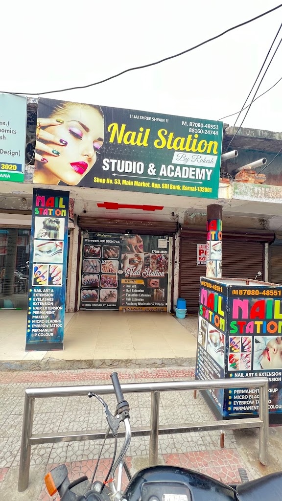 Nail Station