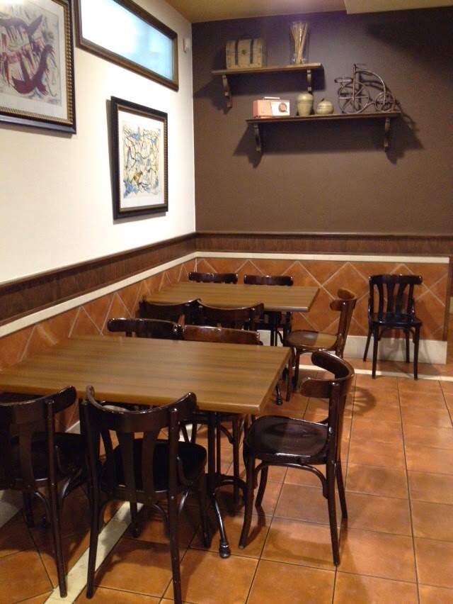 Cafe Bar Hisa — Ambiente