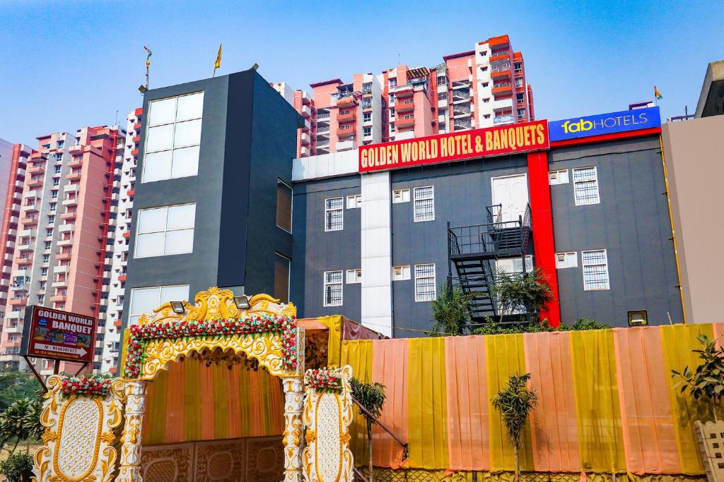 Fabhotel Golden World