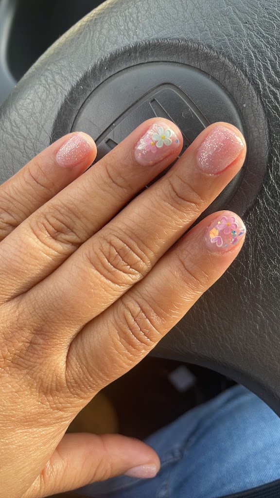 Infinity Salon de unas — Una