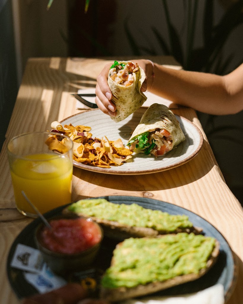 Kefi Cafe — Comida y bebida