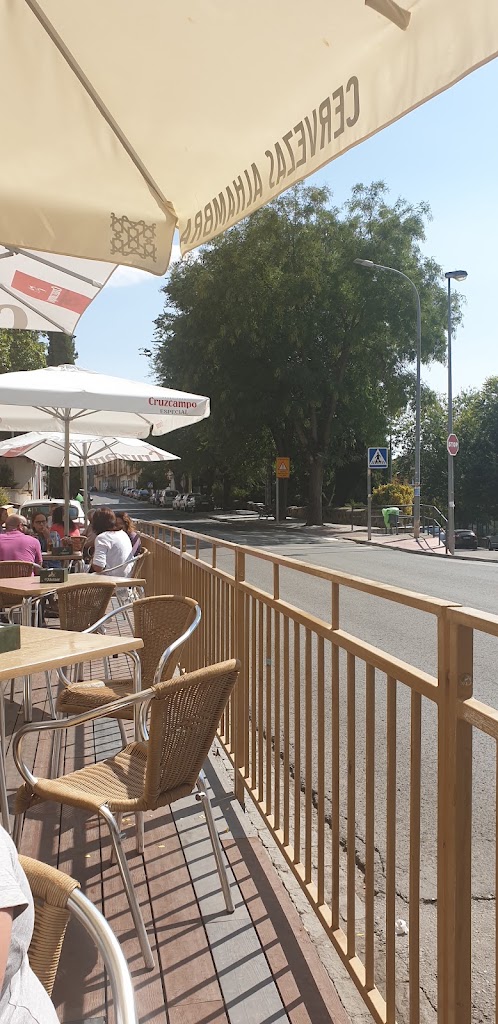 Cafe Bar Europa — Ambiente