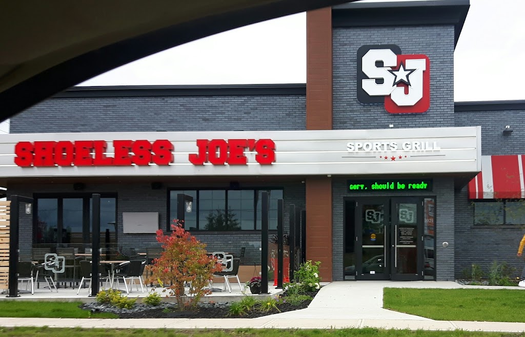 Shoeless Joe's Sports Grill in Aurora
