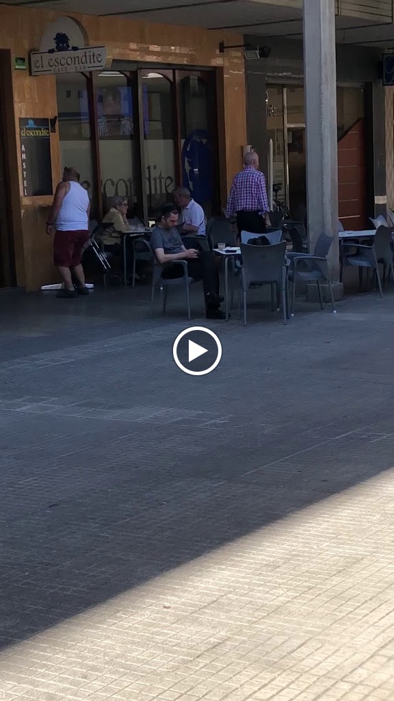 Cafe-Bar "El Escondite" — Videos