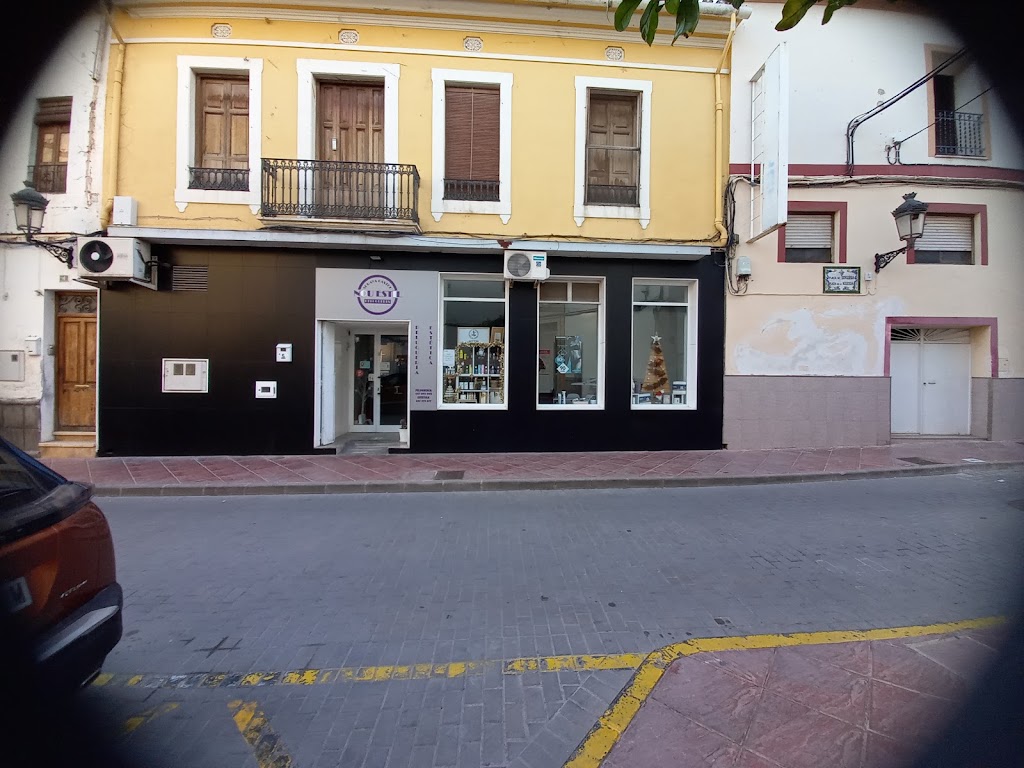Nou Estil Peluqueria — Del propietario