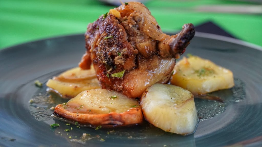 Restaurante Escuela Semillas — Comida y bebida