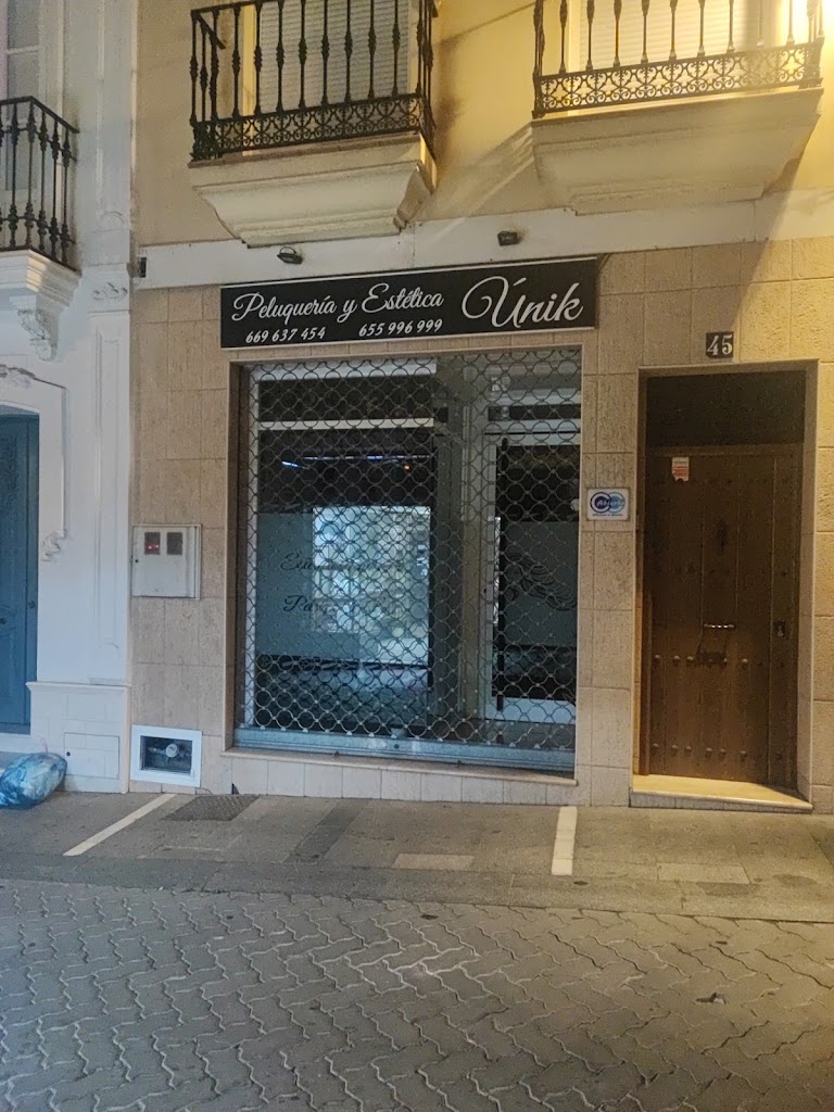 Peluqueria y estetica Unik — Exterior