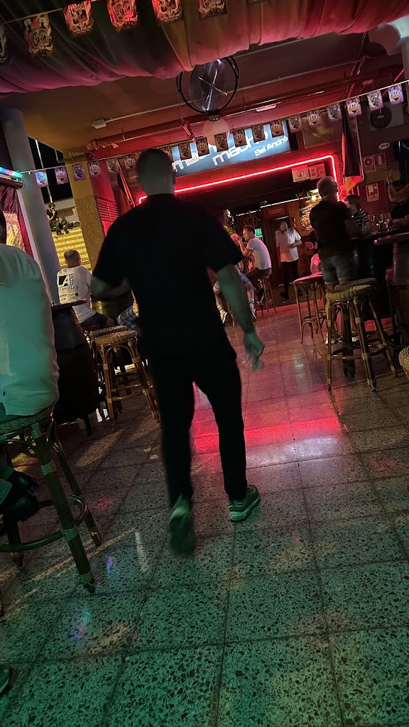 Macho Macho