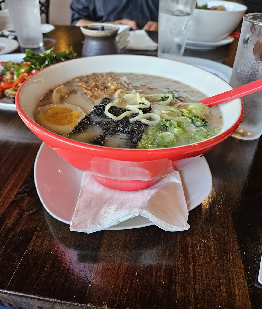 Red Bar Sushi & Best Thai Kitchen