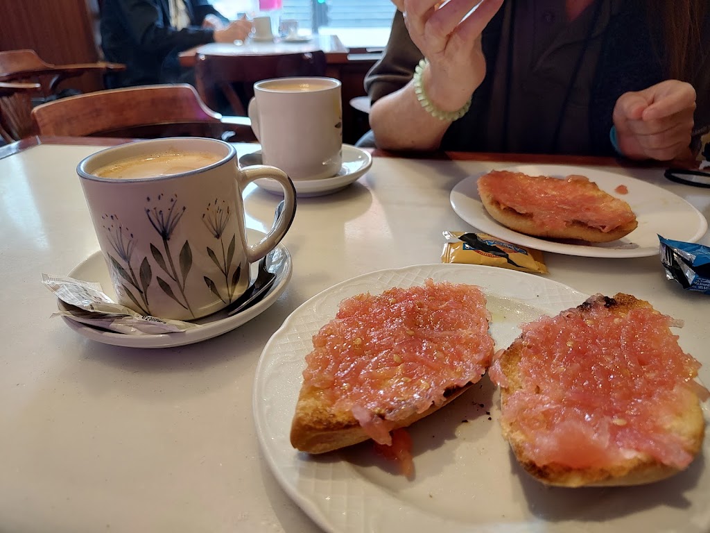Cafe Traslacerca — Comida y bebida