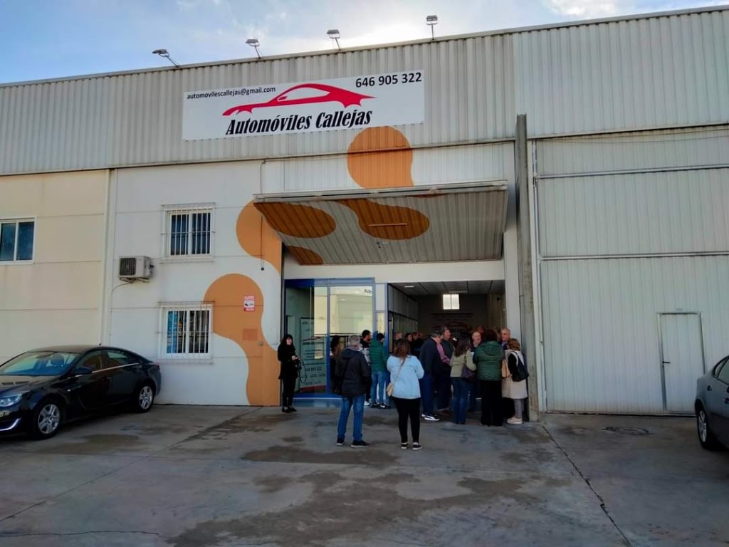 Automoviles Callejas — Exterior