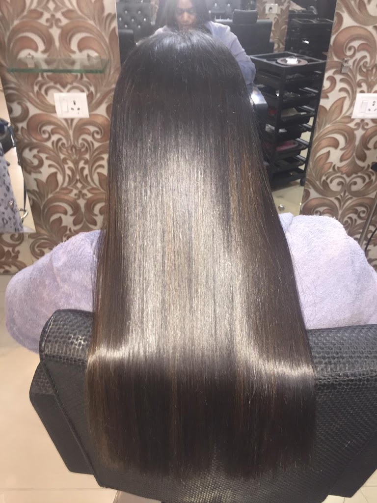 Touch N Glow Unisex Saloon