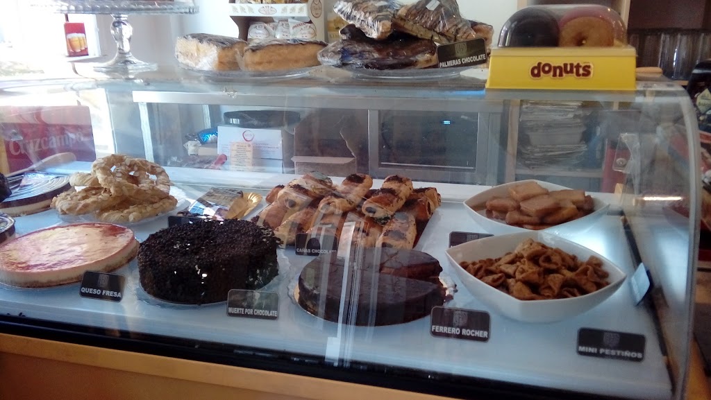 (h) Cafe&Bar — Comida y bebida