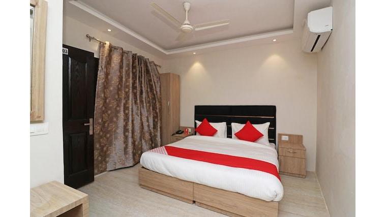 Hotel Vlr Inn
