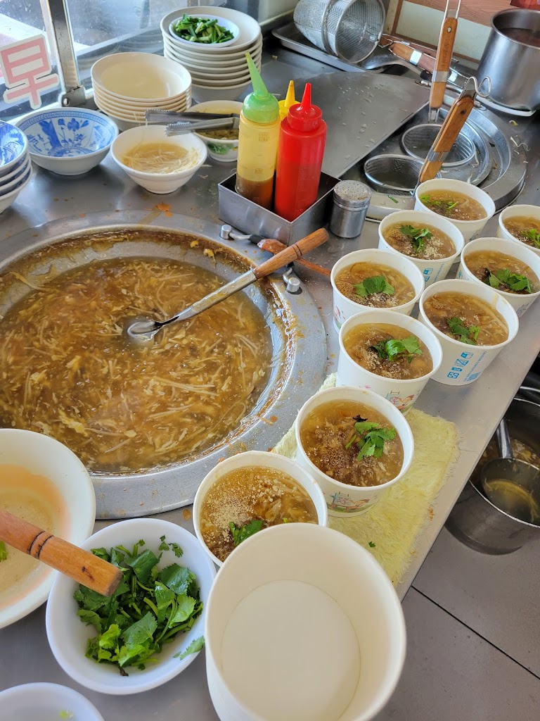 北港伯火雞肉飯香菇肉羹 的照片